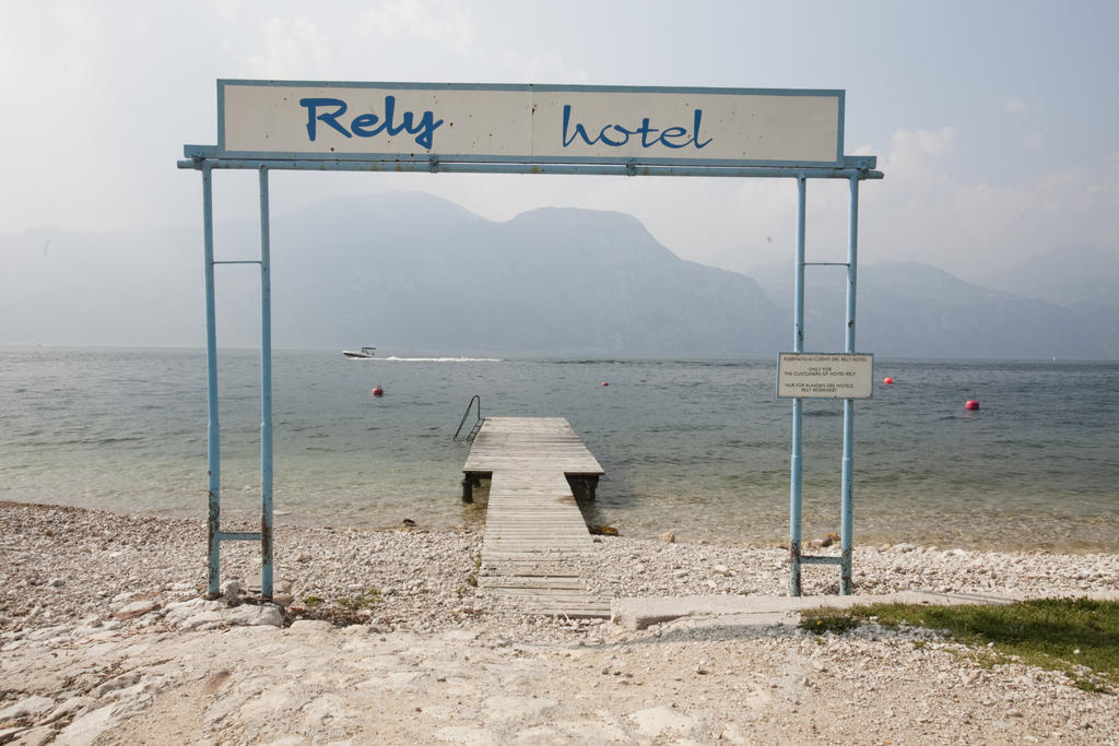 Hotel Residence Rely Brenzone sul Garda Exterior photo