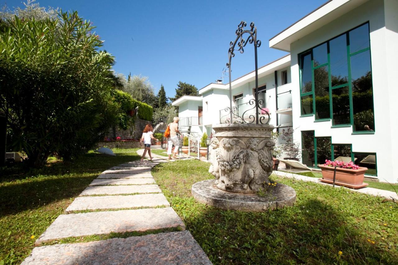 Hotel Residence Rely Brenzone sul Garda Exterior photo