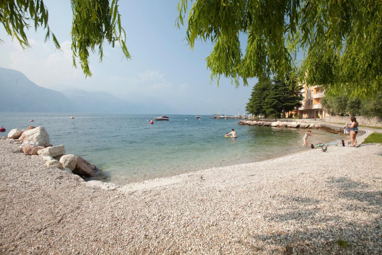 Hotel Residence Rely Brenzone sul Garda Exterior photo