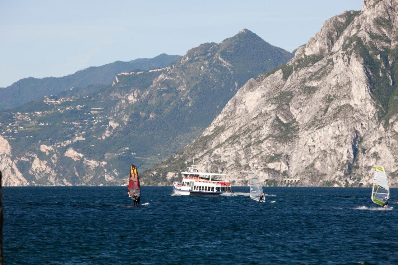 Hotel Residence Rely Brenzone sul Garda Exterior photo