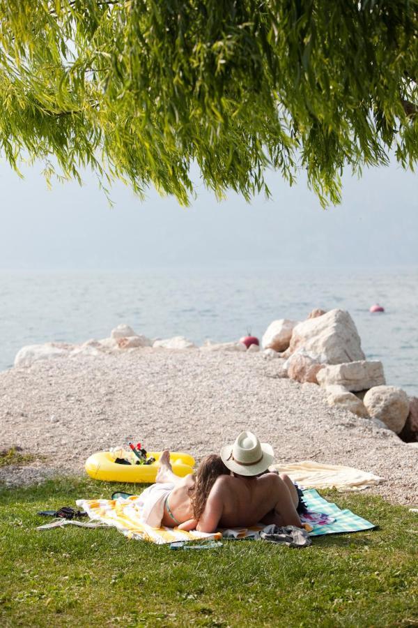 Hotel Residence Rely Brenzone sul Garda Exterior photo